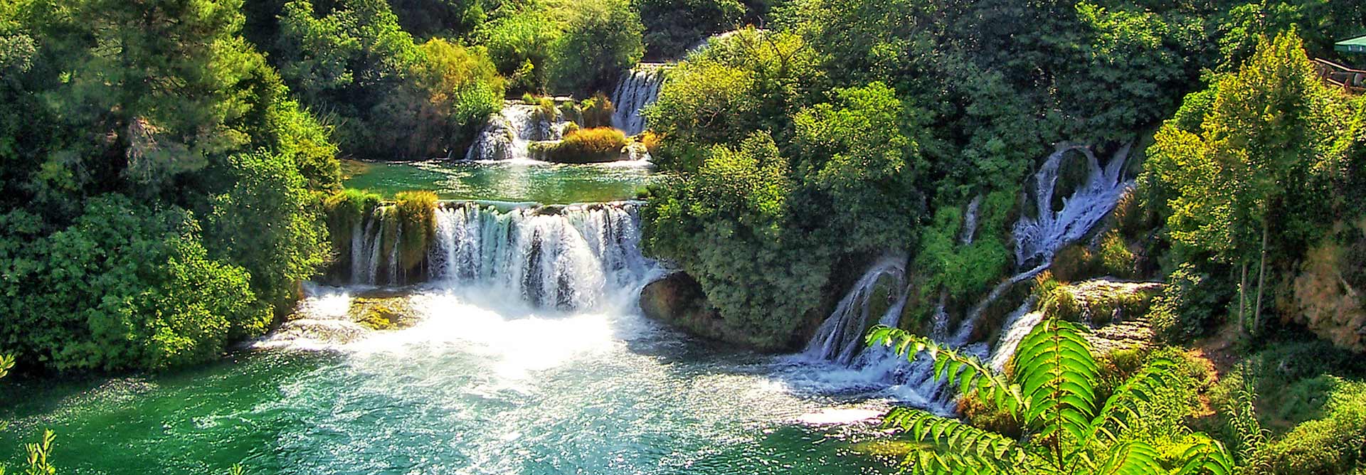 Wasserfall im Wald